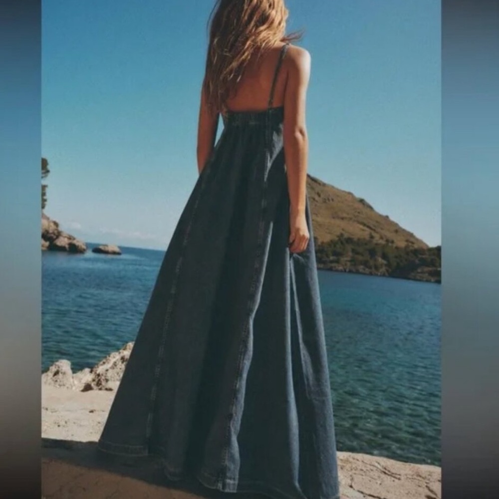 Zara Denim Jeans Volumious Blogger fav
Maxi dress USA XS easily fit Small